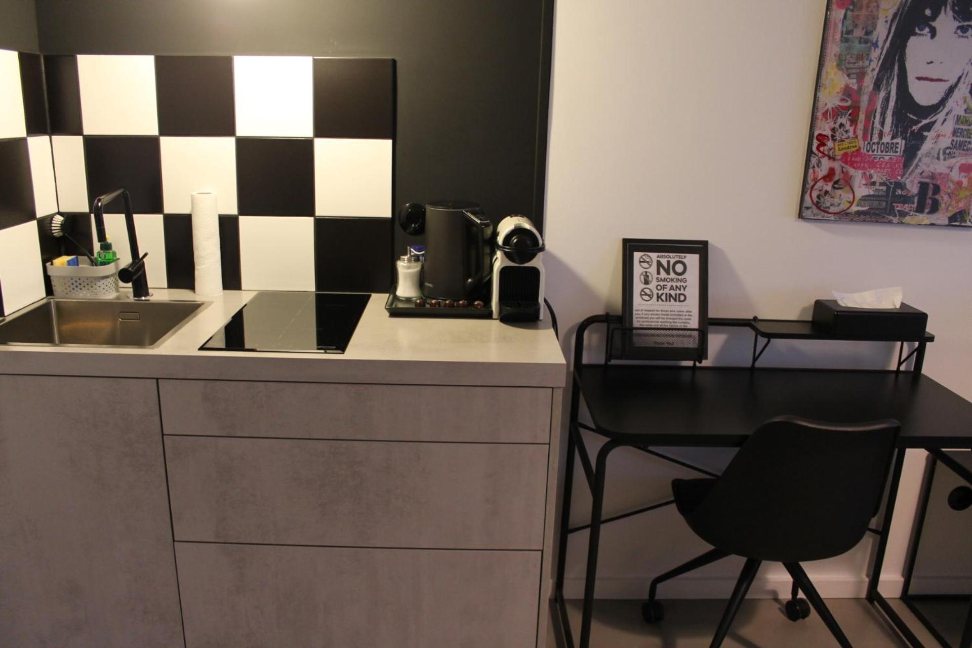 Square Rooms 20 デュッセルドルフ エクステリア 写真