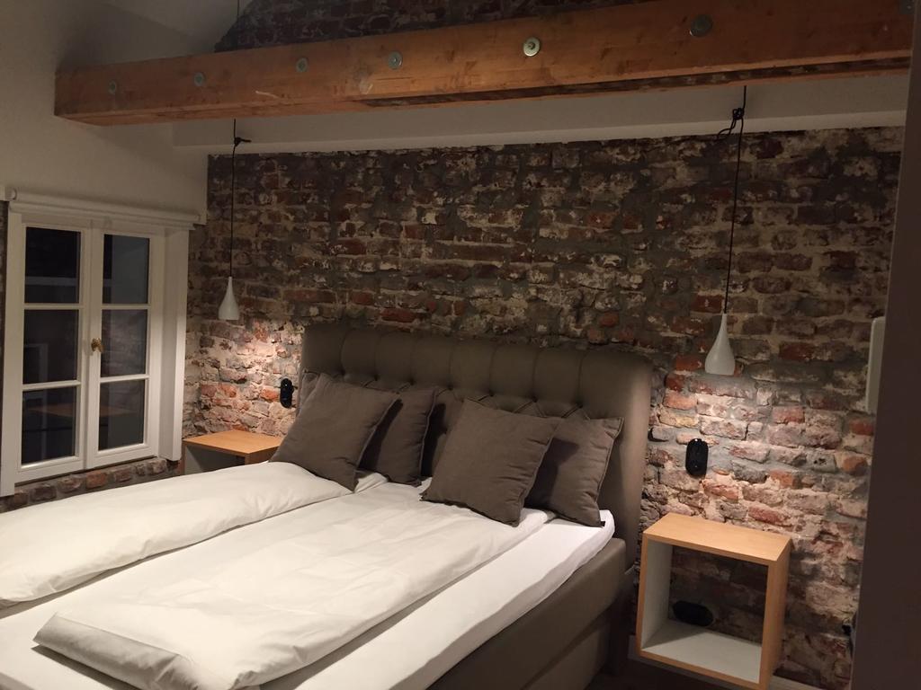 Square Rooms 20 デュッセルドルフ エクステリア 写真